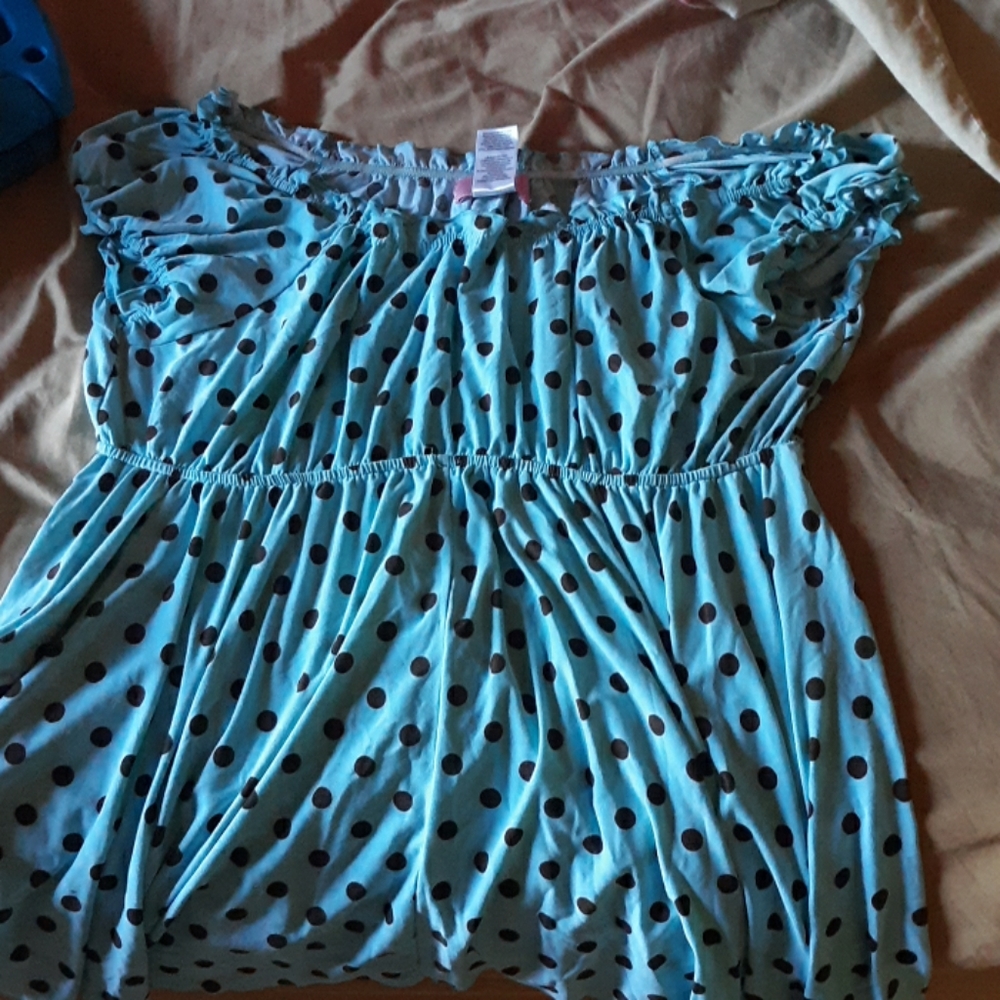 Poka dot top